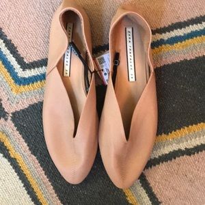 NWT Zara nude leather ballet slippers 39